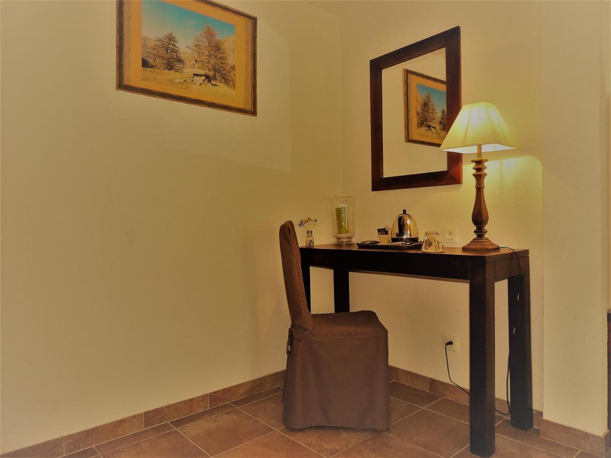 Chambres D'Hotes La Dorgisane Venterol  Экстерьер фото